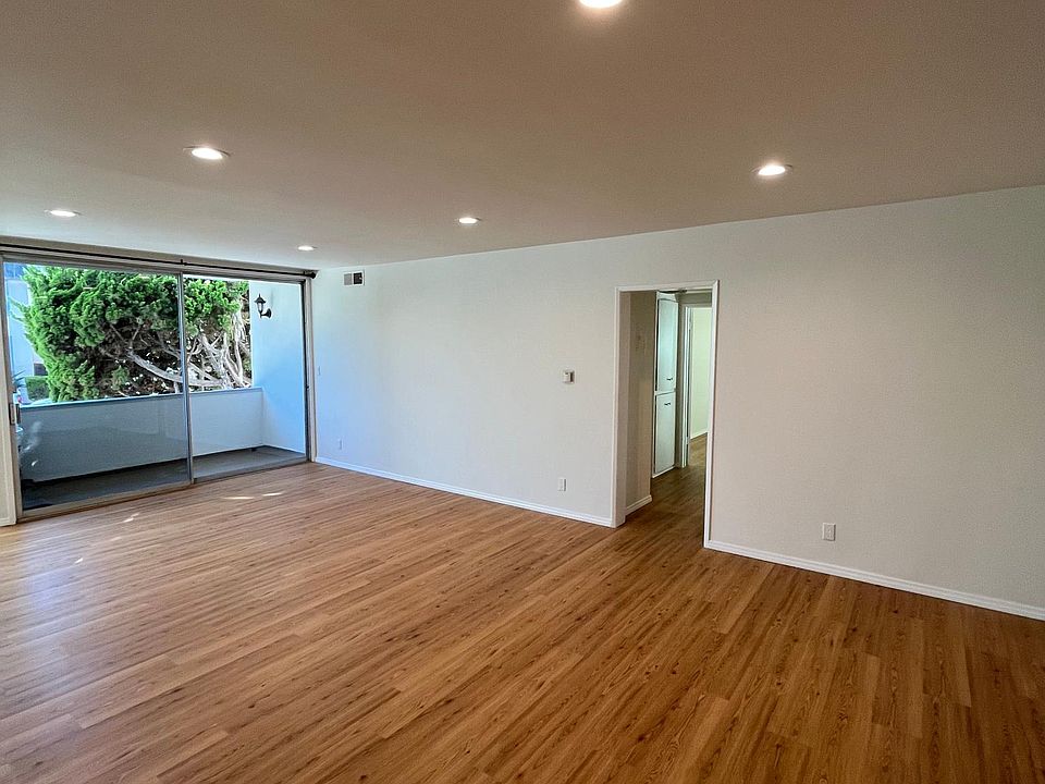 1st image of 601 California Ave #102