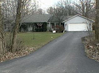 9237 Dean Rd, Vermilion, OH 44089