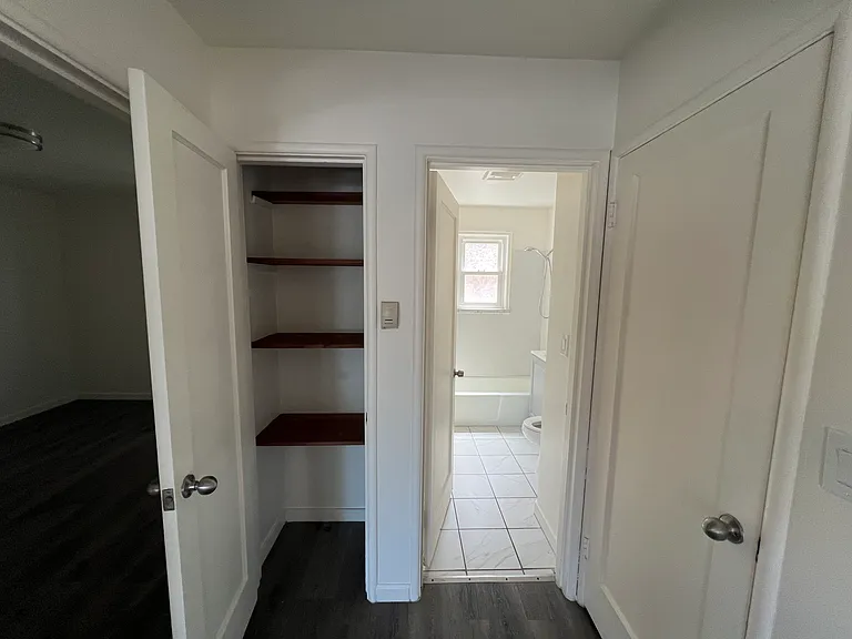 1452 Bay St #A — Photo 9