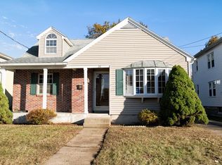 36 Sunnymeade Ave, Chicopee, MA 01020