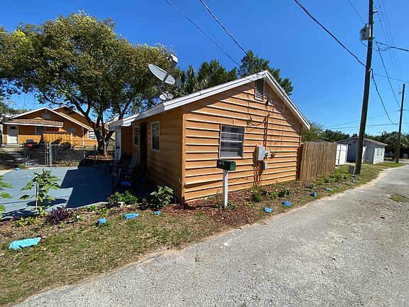 4th image of 342 E Tillman Ave #B