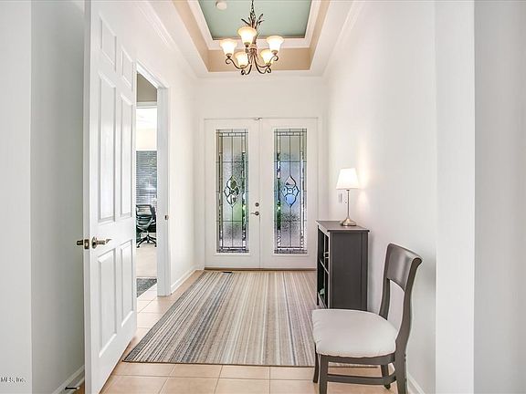 3rd image of 1380 Castle Pines Cir