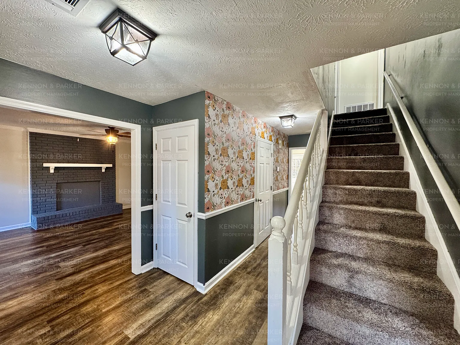 Viewable Now — Photo 3