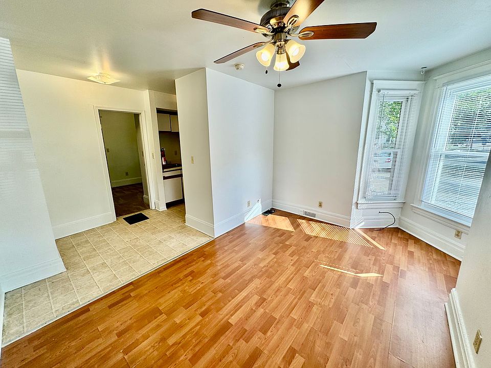1st image of 202 College Pl APT 1