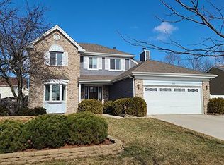 255 Hackberry Dr, Streamwood, IL