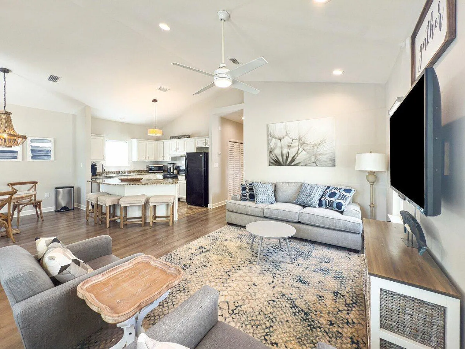 2 bed, 2.0 bath, 957 sqft, $3,835 — Photo 1