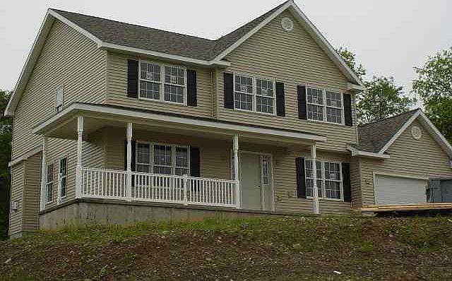 1st image of 16 QUEENS GATE Drive