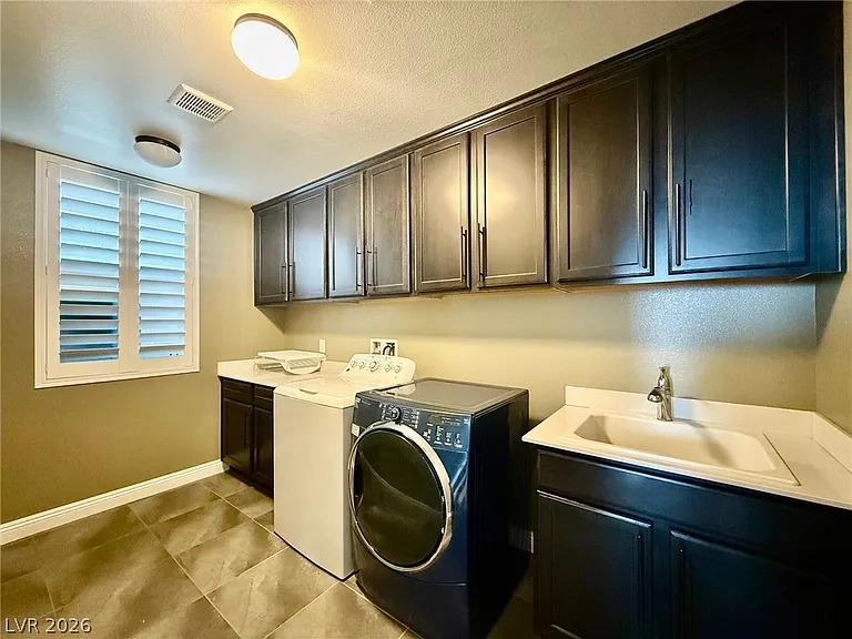 8045 Slip Point Ave — Photo 12