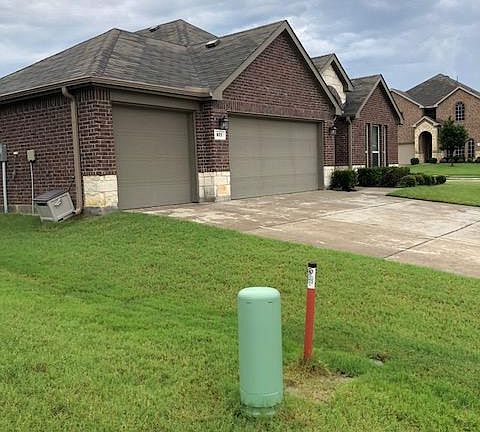 2nd image of 577 Northwood Dr