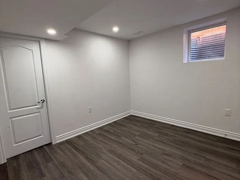 21 Sugarhill Dr #BASEMENT — Photo 4