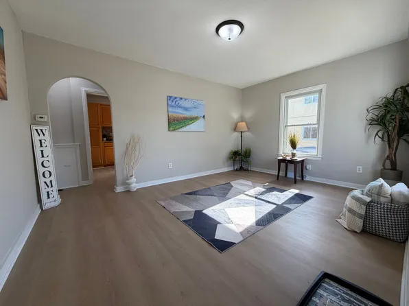 319 Grand Blvd, Evansdale, IA 50707