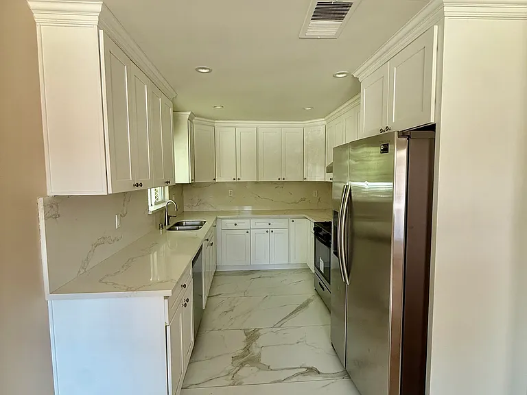 3154 Bartlett Ave — Photo 5