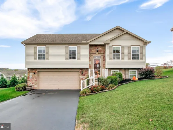 1266 Summit Run Ct, York, PA 17408
