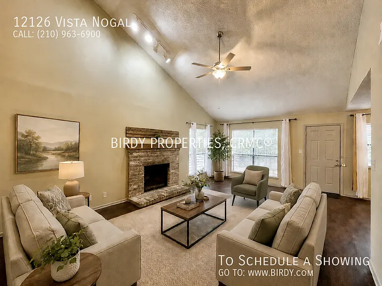 12126 Vista Nogal St — Photo 3