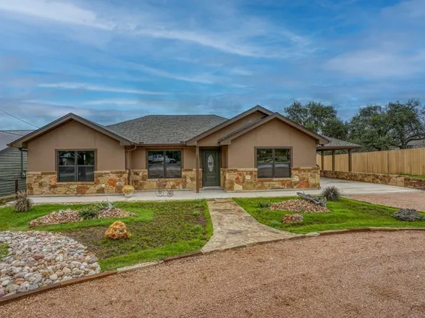 307B Liveoak Dr, Johnson City, TX 78636