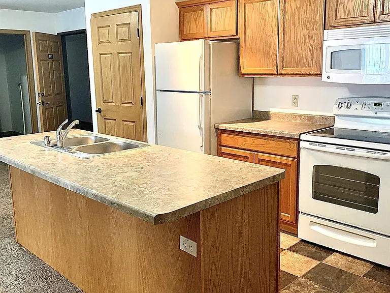 960 Highway 16 E — Photo 17