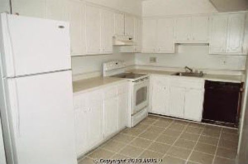 3rd image of 3874 Mariposa Pl #47A
