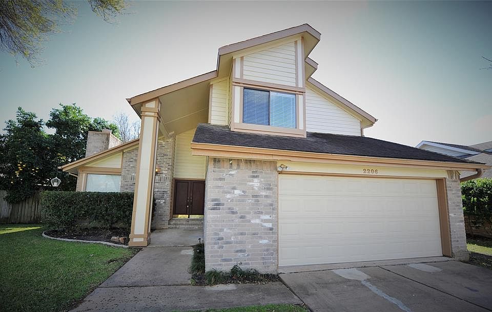 1st image of 2206 Greencove Ln