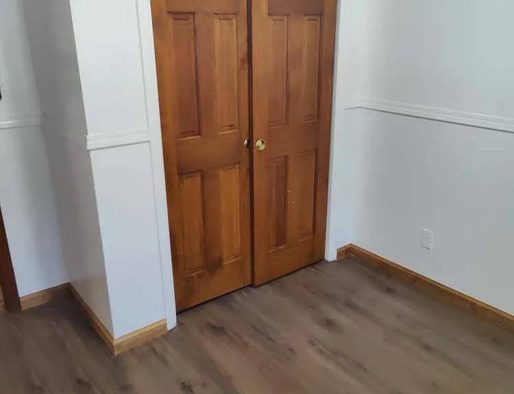 802 S Jackson Blvd — Photo 6