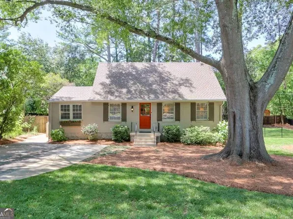 2478 Woodridge Dr, Decatur, GA 30033