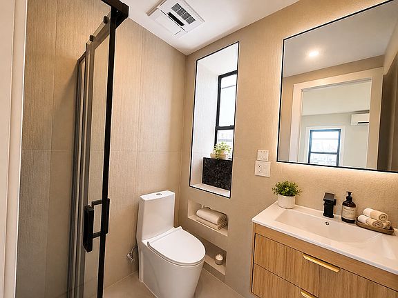 3rd image of 5 Alice Ct #Townhouse 8