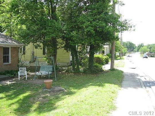 2nd image of 609 W Garrison Blvd