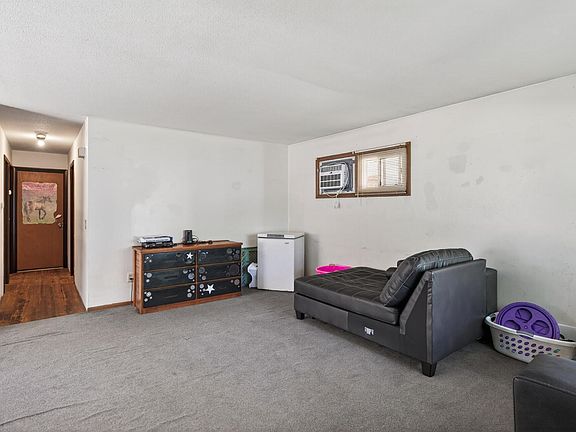 4th image of 2519 3rd Ave E