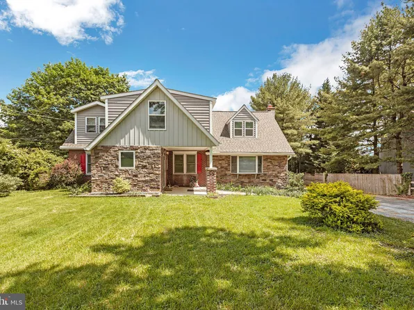 1212 N Trooper Rd, East Norriton, PA 19403