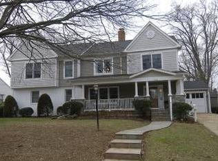 5622 McLean Dr, Bethesda, MD 20814