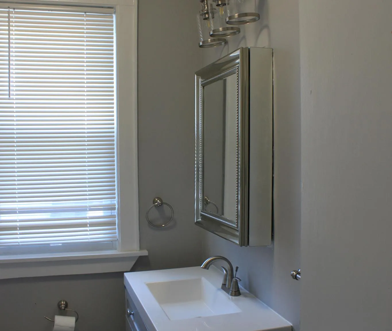3 bed, 4439 sqft, $2,150 — Photo 4