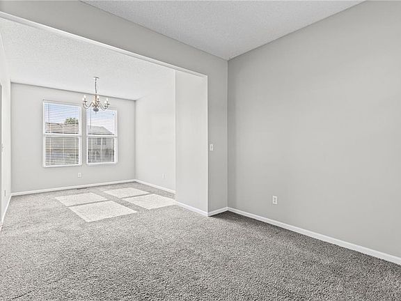 3rd image of 1807 W Fredrickson Dr