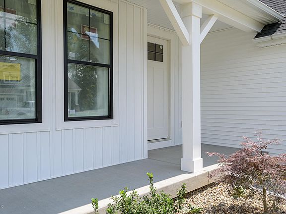 2nd image of 10575 Gracie Ln