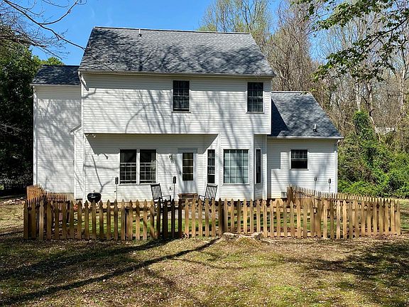 2nd image of 6 Seaman Ct