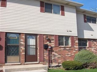 334 Dahlgren Dr, Crown Pt, IN 46307