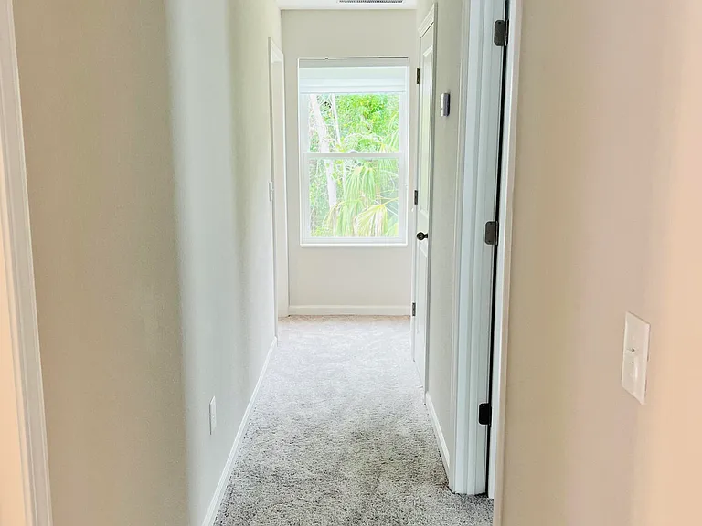 535 S Woodlawn St — Photo 5