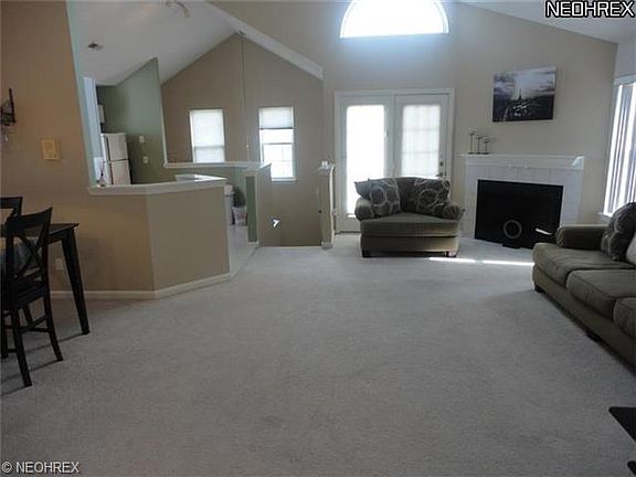 4th image of 122 Vista Ct #3A