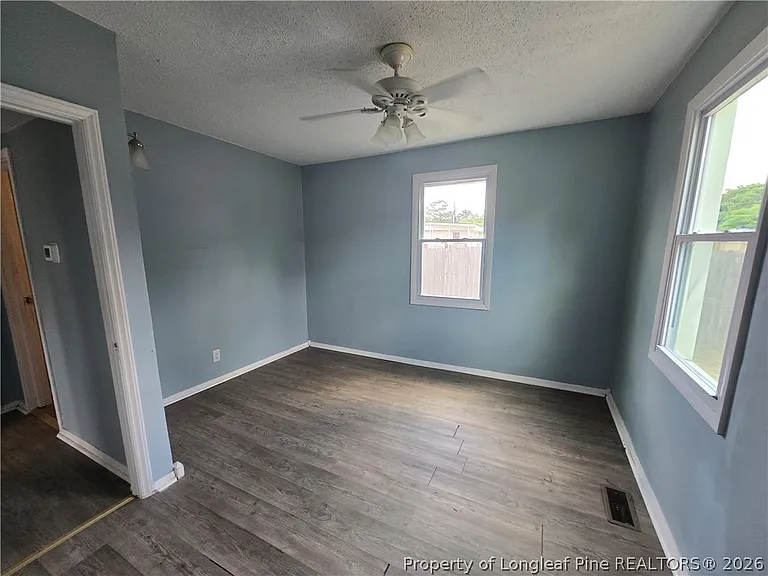 1919 Half Moon Cir — Photo 6
