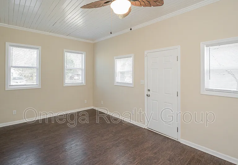 1808 Wilson Dr — Photo 19