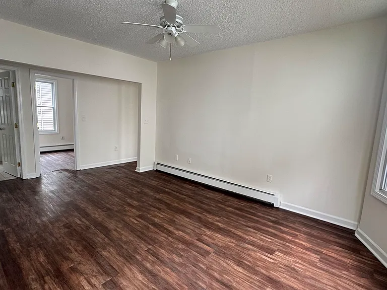 180 Howe Ave — Photo 10