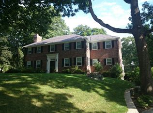61 Arlington Rd, Brookline, MA 02467