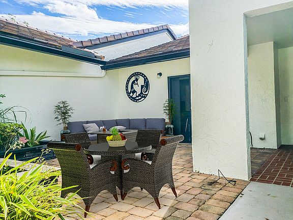 4th image of 5573 Parkwalk Circle E