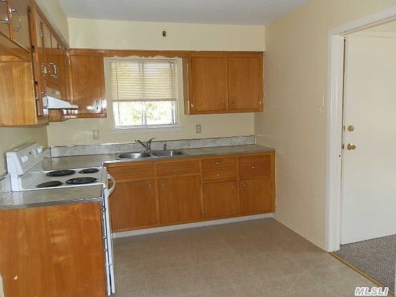 5th image of 745 Scantonave