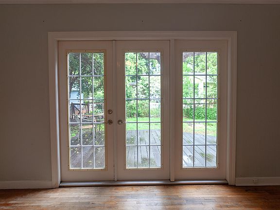 5th image of 1802 Romeria Dr