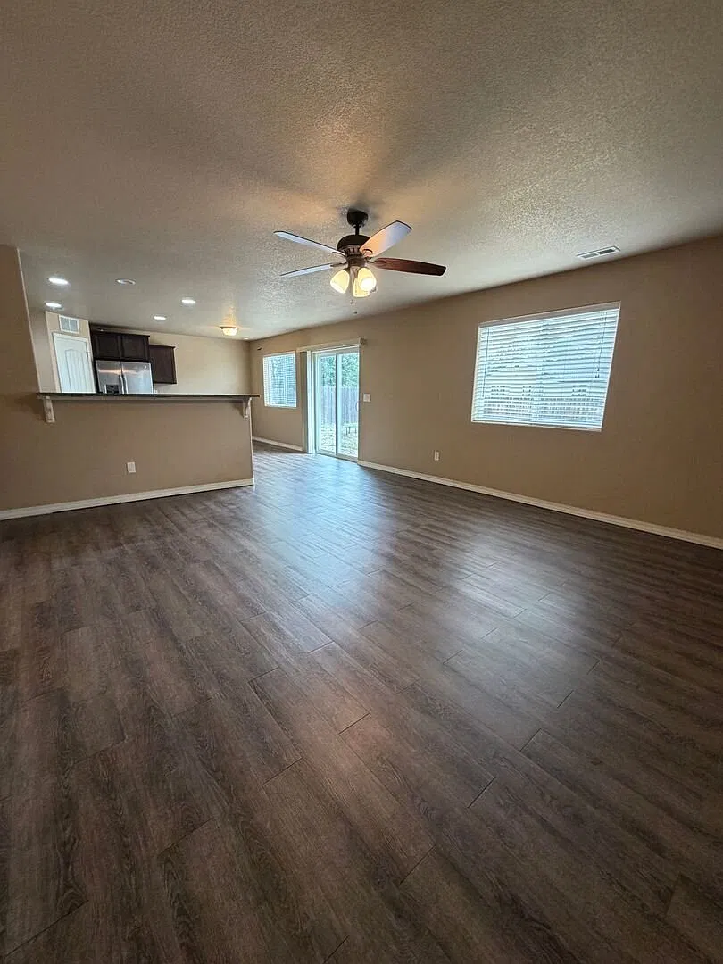 Cuchares Ranch - Modern 3 Bd Home With Fenced Yard, Central A/C & Solar Panels! — Photo 3