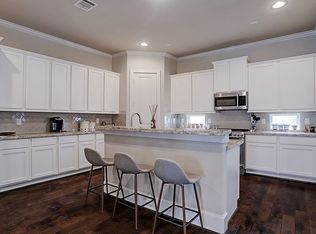 945 W 24th St, Houston, TX 77008