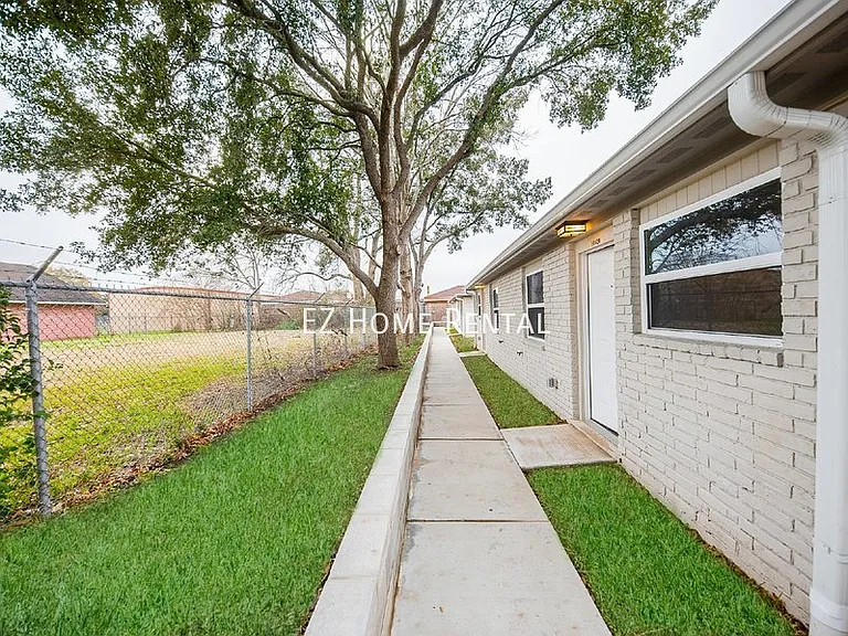 5042 Mallow St #B — Photo 1