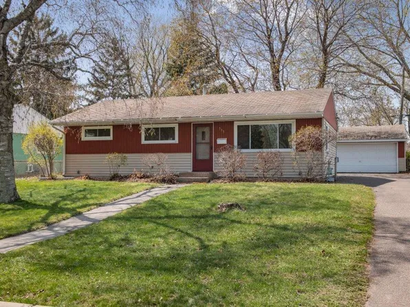 733 22nd Ave N, South Saint Paul, MN 55075