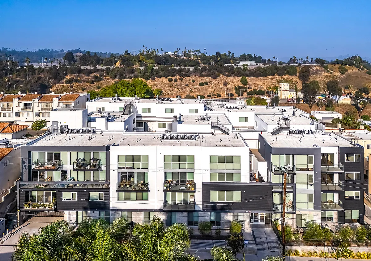 Building Photo - 957 Figueroa Ter #313