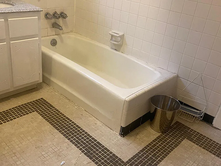 2096 Court Ave #1 — Photo 10