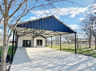 116 W Sweden St, Walnut Springs, TX 76690